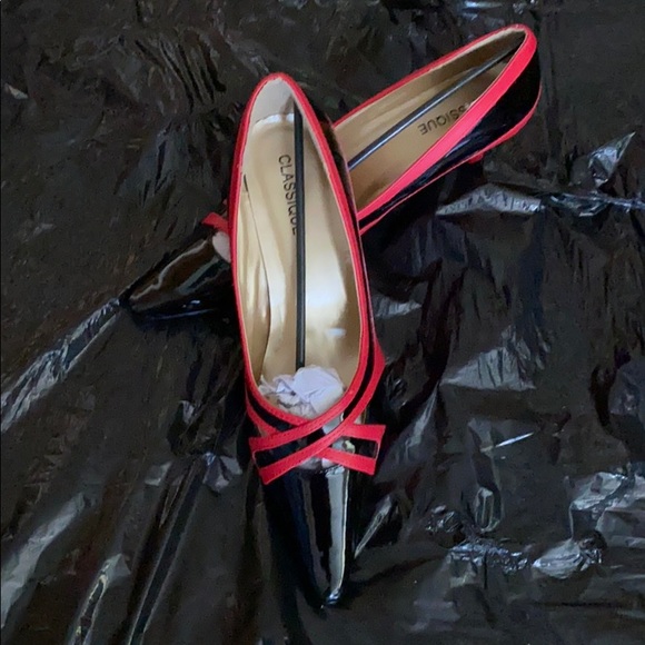 Shoes - Picture 1 of 4